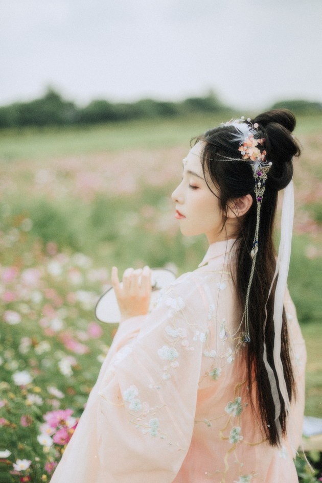 [YITUYU艺图语]2021.09.03 繁花孤影 茶茶[23+1P／280MB]