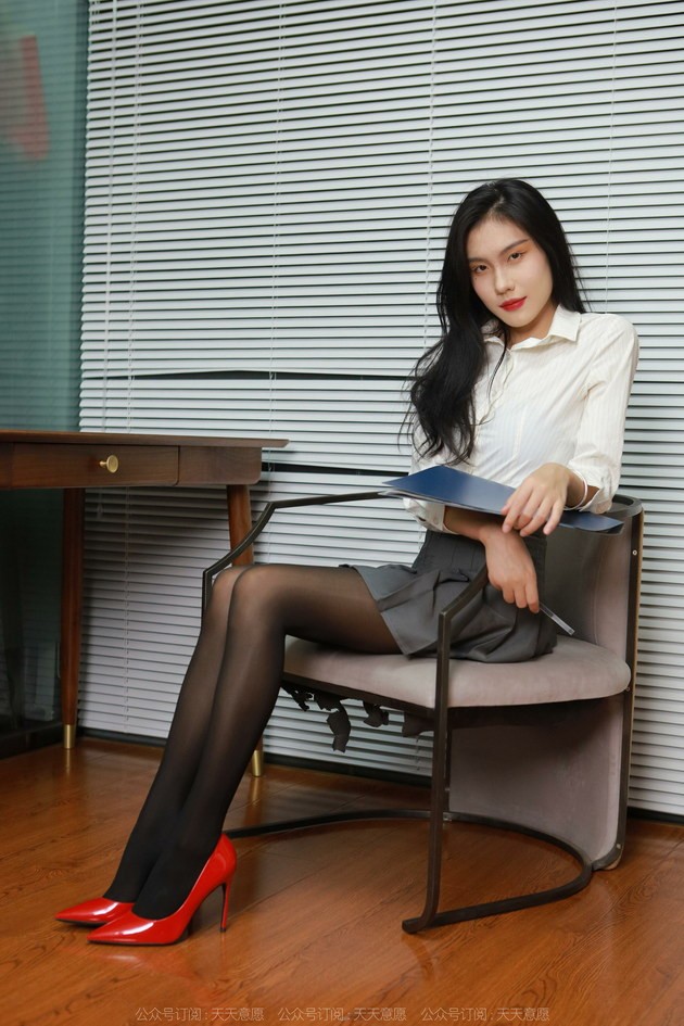 [IESS异思趣向] 2022.11.04 丝享家 1258 胆胆《红色高跟鞋》[95P